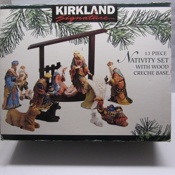 Kirkland Signature Nativity Set (13) Kneeling Angel Replacement only Christmas - Picture 7 of 7